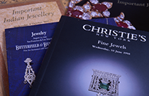 IMG - glossary - thumb - auction house  - 23749 210x135