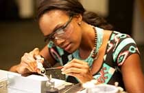 IMG - glossary - thumb - bench jeweler - 252138 210x135