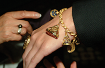 IMG - glossary - thumb - charm - 52458 210x135