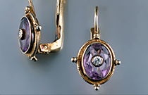 IMG - glossary - thumb - earring - 18037 210x135